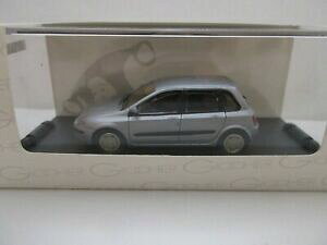yzzr[@͌^ԁ@ԁ@[VOJ[ tBAbgAWFg^giocher 143 fiat stilo 5 porte colore argento cod fst01