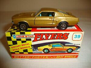 【送料無料】ホビー 模型車 車 レーシングカー ローンスターフライヤーフォードアメリカボックスlone star flyers 39 ford usa mustangnr comme neuf in box