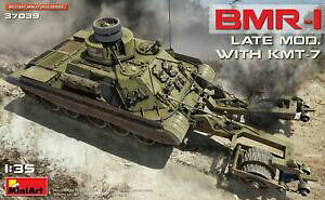 �y���������z�z�r�[�@�͌^�ԁ@�ԁ@���[�V���O�J�[ ���f�B�t�@�C�^���N�v���X�`�b�N���f���L�b�gbmr1 late mod with kmt7 tank 135 plastic model kit miniart