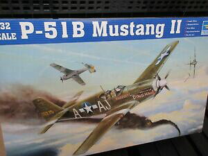 yzzr[@͌^ԁ@ԁ@[VOJ[ gyb^[XP[X^OLbgftrumpeter 02274 132nd echelle na p51b mustang 11 de combat modele kit