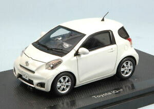 yzzr[@͌^ԁ@ԁ@[VOJ[ g^p[ftoyota iq 2009 pearl 143 model 44696 ebbro