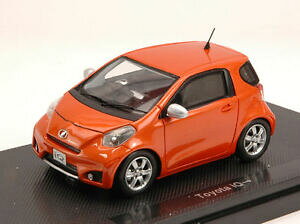 yzzr[@͌^ԁ@ԁ@[VOJ[ g^uYftoyota iq 2009 bronze 143 model 44698 ebbro