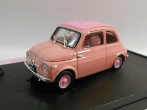 yzzr[@͌^ԁ@ԁ@[VOJ[ XP[ftBAbgkH[@sNbrumm 143 scale metal model s7202 fiat nuova 500 pink 30 anniversario 1957