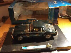 yzzr[@͌^ԁ@ԁ@[VOJ[ XP[[hX^[ueBbV[VOO[NX}Xrevell 118th scale mga roadster british racing green special noel