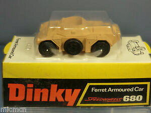 yzzr[@͌^ԁ@ԁ@[VOJ[ fotFbg{bNXdinky toys modele no 680 ferret armoured car en parfait etat, dans sa boite