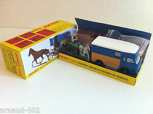 yzzr[@͌^ԁ@ԁ@[VOJ[ AgX[Xdinky toys atlas transport saviem de chevaux de course 143
