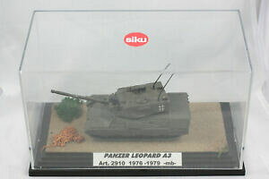 �y���������z�z�r�[�@�͌^�ԁ@�ԁ@���[�V���O�J�[ �^���N�R���N�V�����~���gsiku 2910 reservoir leopart a3 19761979, near menthe de collection