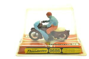 yzzr[@͌^ԁ@ԁ@[VOJ[ gCAtT_[o[hbritains 9686 triumph thunderbird