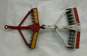 �y���������z�z�r�[�@�͌^�ԁ@�ԁ@���[�V���O�J�[ �f�B�X�N�r���e�[�W���f��vintage deux disc harrows dinky toys modele 322