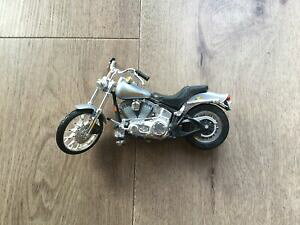 yzzr[@͌^ԁ@ԁ@[VOJ[ ~j`ATCYn[[_rbh\Vo[I[goCminiature harley davidson silver motorcycle figurine