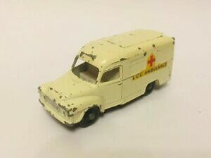 yzzr[@͌^ԁ@ԁ@[VOJ[ }b`IWiBe[Wmatchbox lesney 14 daimler ambulance original vintage