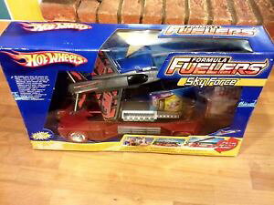 yzzr[@͌^ԁ@ԁ@[VOJ[ zbgzC[XJCtH[X}eZbghot wheels formule fuelers sky force set neuf scelle 2005 by mattel