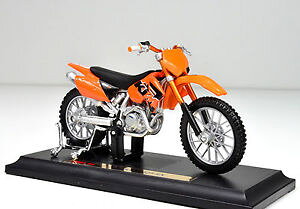 yzzr[@͌^ԁ@ԁ@[VOJ[ XP[I[goCIWfktm 525 sx echelle 118 orange modeles de moto de maisto