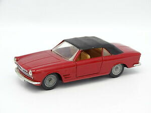 �y���������z�z�r�[�@�͌^�ԁ@�ԁ@���[�V���O�J�[ �t�B�A�b�g�J�u���I���M�A���b�hsolido sb 143 fiat 2300 s cabriolet ghia rouge 133