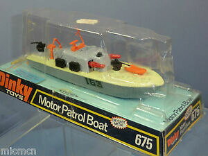 【送料無料】ホビー 模型車 車 レーシングカー モデルモータミサイルボックスdinky toys modele 675 motor patrol boat avec 2 missiles vn en parfait etat, dans sa boite