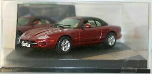 yzzr[@͌^ԁ@ԁ@[VOJ[ WK[JuIbhvitesse 143 v98060 jaguar xk8 closed cabriolet red