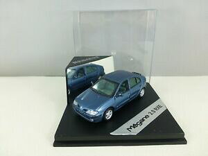 �y���������z�z�r�[�@�͌^�ԁ@�ԁ@���[�V���O�J�[ ���m�[���K�[�k�X�s�[�hrenault megane 20 rxe 143 vitesse 062b bleue voiture