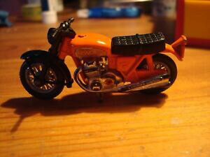 �y���������z�z�r�[�@�͌^�ԁ@�ԁ@���[�V���O�J�[ �}�b�`�q�[�gmatchbox lesney moto