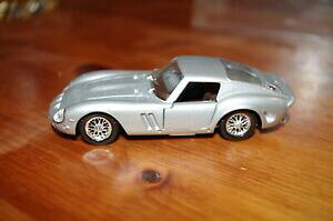 yzzr[@͌^ԁ@ԁ@[VOJ[ tX{bNXtF[solido france 4506 ferrari 250 gto 1963 fabrication de 85 comme neuf sans boite