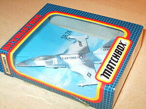 �y���������z�z�r�[�@�͌^�ԁ@�ԁ@���[�V���O�J�[ �}�b�`matchboxskybustersf16 f 16sb24 comme neuf amp; boxedrapide postage