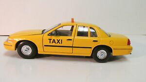 yzzr[@͌^ԁ@ԁ@[VOJ[ tH[hrNgA^NV[CG[~j`AXP[welly 1999 ford crown victoria taxi jaune voiture 124 echelle miniature dc2396