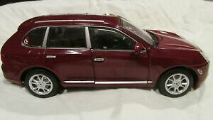 yzzr[@͌^ԁ@ԁ@[VOJ[ |VFJCG^[{{h[X|[c×~j`AXP[welly porsche cayenne turbo bordeaux sports 4x4 124 echelle miniature dc2467