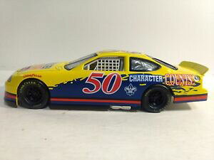 yzzr[@͌^ԁ@ԁ@[VOJ[ `[^[JEgtH[hg[X~j`AXP[}erare nascar 50 charte counts ford taureau 124 echelle miniature mattel 1997