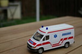 【送料無料】ホビー　模型車　車　レーシングカー メルセデススプリンターhongwell 143 mercedes sprinter ambulance ambulance comme neuf sans boite