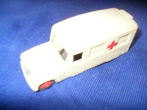 yzzr[@͌^ԁ@ԁ@[VOJ[ _C[dinky toys daimler ambulance 30 h 253