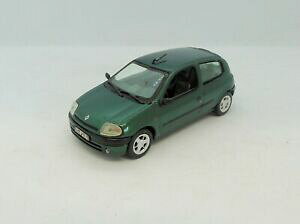 【送料無料】ホビー 模型車 車 レーシングカー ポルトガルルノークリオドア29597 vitesse portugal renault clio 2 3 portes 143