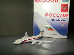 【送料無料】ホビー 模型車 車 レーシングカー ロシアロシアschabak 95181 1600 il96 russia one russian state transport