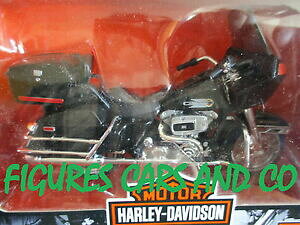 yzzr[@͌^ԁ@ԁ@[VOJ[ q[gn[[_rbh\^[{bNXmoto 118 harley davidson flt tour glide 1980 maisto 2004 boite