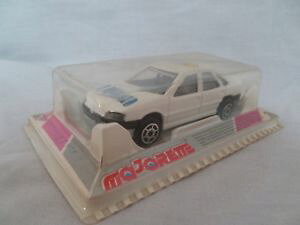 �y���������z�z�r�[�@�͌^�ԁ@�ԁ@���[�V���O�J�[ �`�A���[�_�[�{�b�N�Xai758 majorette renault safrane ref 221 160 le moutard fr3 en boite
