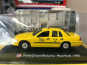 yzzr[@͌^ԁ@ԁ@[VOJ[ tH[hrNgA^NV[j[[Nford crown victoria 1992 taxi york 143