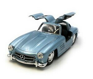 yzzr[@͌^ԁ@ԁ@[VOJ[ ZfXxcfemaquette de voiture mercedes benz 300 sl ancienne bleu auto 13 439 licence