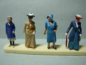 yzzr[@͌^ԁ@ԁ@[VOJ[ ZbguWfB[XXp[N4 figurines set 58 bourgeoises ladies vroom 143 unpainted no spark