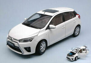�y���������z�z�r�[�@�͌^�ԁ@�ԁ@���[�V���O�J�[ �g���^�����X�z���C�g���f�����f��toyota yaris l 2014 white 118 model paudi model