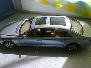 yzzr[@͌^ԁ@ԁ@[VOJ[ }Cobnmaybach 62 autoart 118