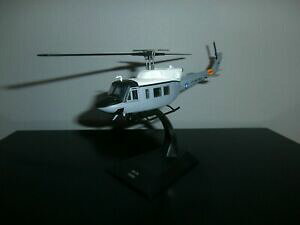 yzzr[@͌^ԁ@ԁ@[VOJ[ wRv^[xcCAJXP[helicoptere bell uh1n twin huey usa echelle 172e