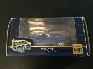 yzzr[@͌^ԁ@ԁ@[VOJ[ ~j`AJ[m[K[kzf[C`toys voiture miniature renault megane vacances surf 2005 norev 3 inches 164