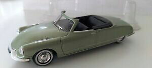 yzzr[@͌^ԁ@ԁ@[VOJ[ tXTunO[^bNsolido 143 france ds 16 metallic green de 1956 neuf sous coque