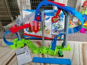yzzr[@͌^ԁ@ԁ@[VOJ[ zbgzC[X^ghot wheels rev ups revolution stunt park playsetpartie manquante
