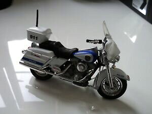yzzr[@͌^ԁ@ԁ@[VOJ[ n[[_rbh\I[goCRNVfR[hmaisto harley davidson moto collection 118 code 6 a le nom du modele