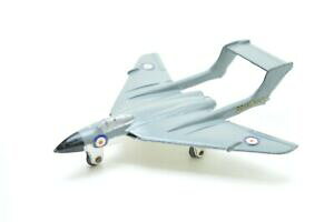yzzr[@͌^ԁ@ԁ@[VOJ[ dinky 738 dh 110 sea vixen fighter