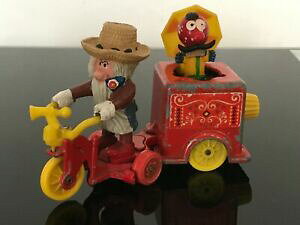 【送料無料】ホビー 模型車 車 レーシングカー コーギービンテージマクヘンリーロータリーストライクポップアップcorgi toys vintage m mchenrys magic roundabout trike amp; pop up zebedee