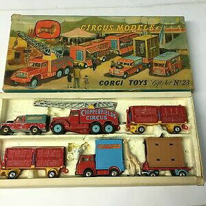 yzzr[@͌^ԁ@ԁ@[VOJ[ R[M[ZbgT[JXfLcorgi major toys gift set 23 chipperfields circus models 2nd question girafe boxed