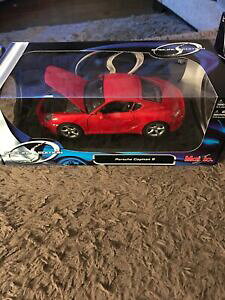 yzzr[@͌^ԁ@ԁ@[VOJ[ |VFPC}fporsche cayman s red, model car 118 maisto special editon