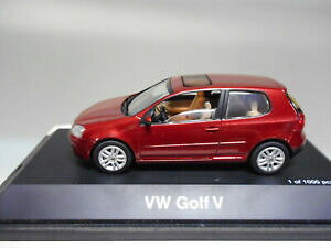 yzzr[@͌^ԁ@ԁ@[VOJ[ tHNX[QStuvolkswagen golf 5 3p red schuco 143