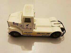 �y���������z�z�r�[�@�͌^�ԁ@�ԁ@���[�V���O�J�[ �{���{�g���b�N�u�����Rcamion volvo conventional blanco by corgi de metal
