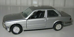 �y���������z�z�r�[�@�͌^�ԁ@�ԁ@���[�V���O�J�[ �K�}�~�j�`���A�J�[gama voiture miniature bmw 323 i 143 argent